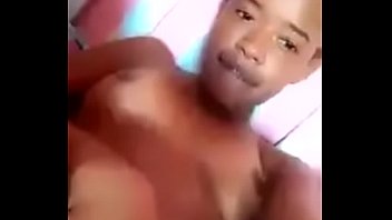 Novinha Negra se Masturbando